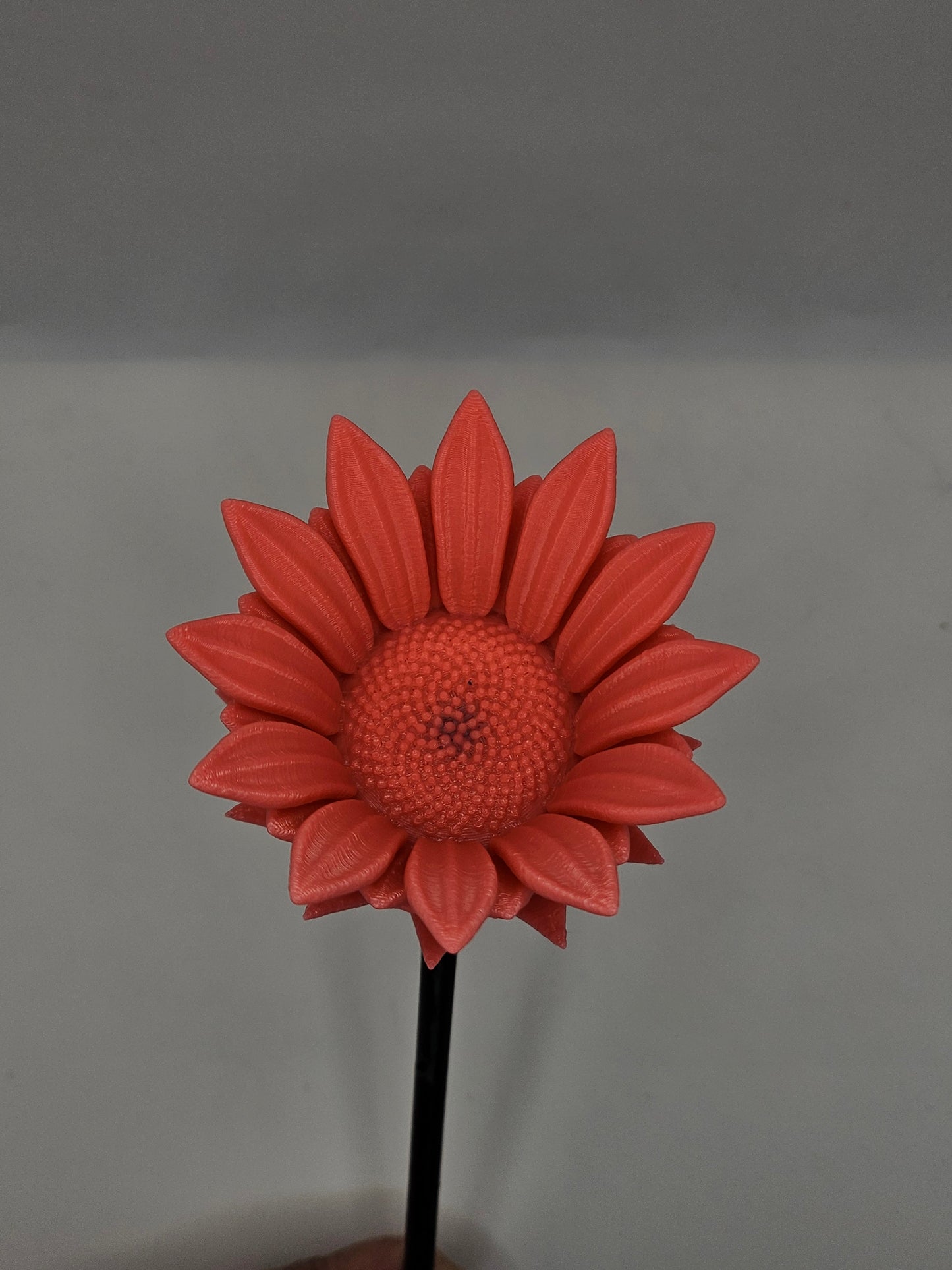 Sunflower Statues - Elegant Floral Statues with Natural Finish, Ideal for Home Decor and Gifts