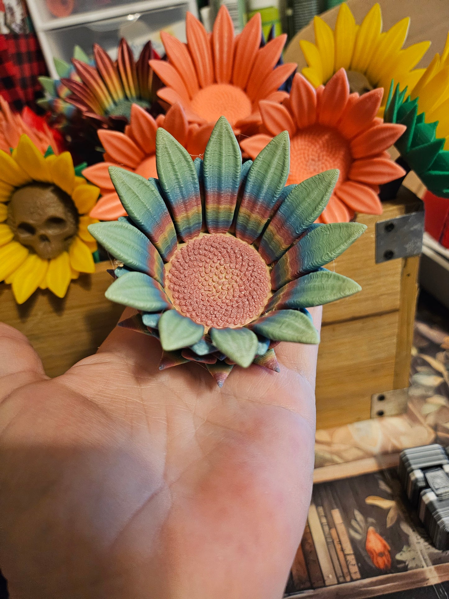 Sunflower Statues - Elegant Floral Statues with Natural Finish, Ideal for Home Decor and Gifts