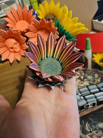 Sunflower Statues - Elegant Floral Statues with Natural Finish, Ideal for Home Decor and Gifts