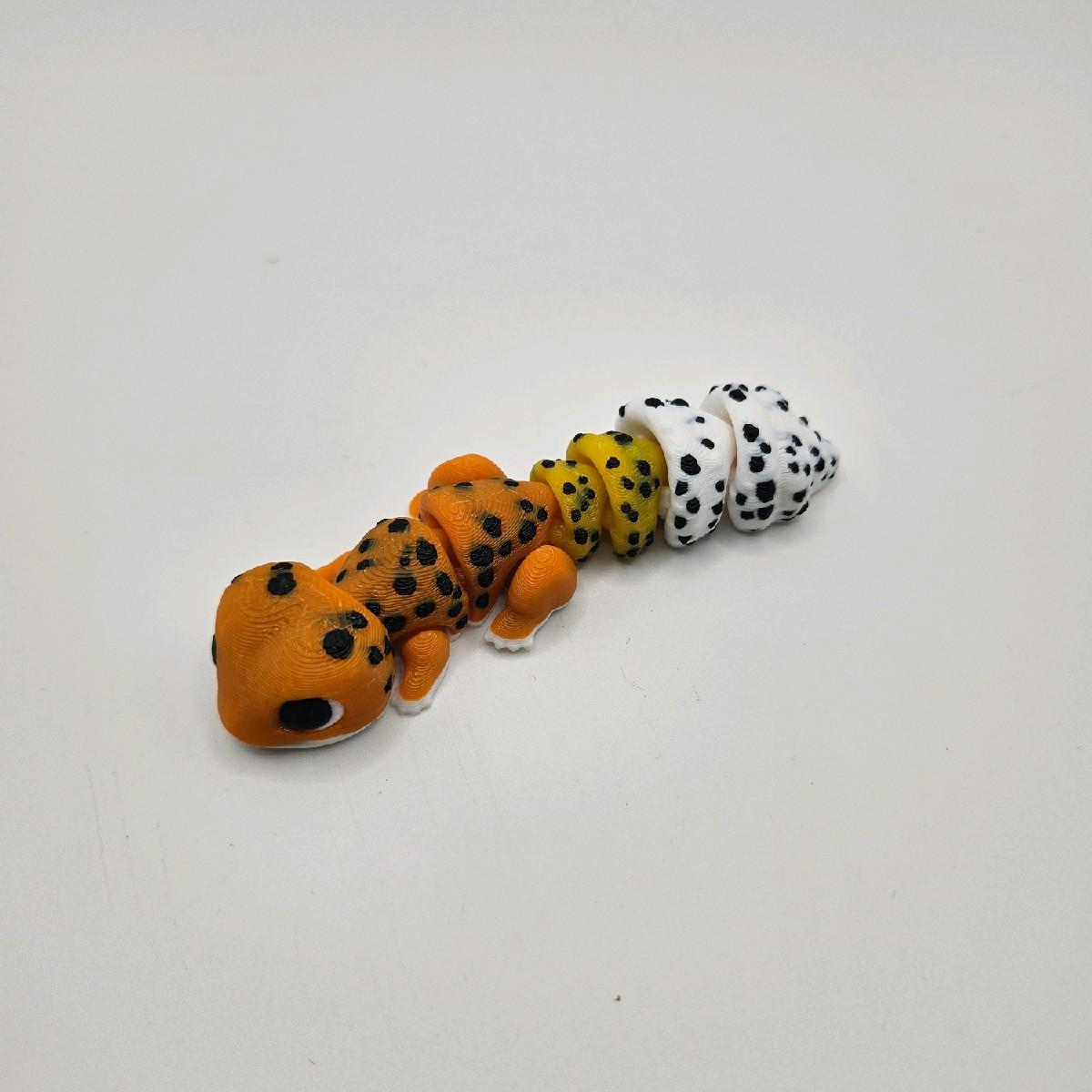 3D Printed Mini Animal Friends - Collectible Mini Figurines, Approximately 2 Inches Long, Plastic Material, Available in Various Colors